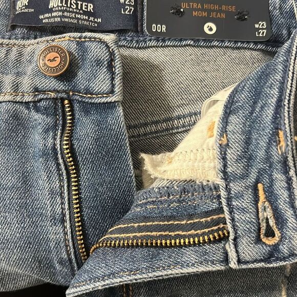 Hollister Women’s Ultra High-Rise Distressed Mom Jean Size 00R 90's - Picture 4 of 11